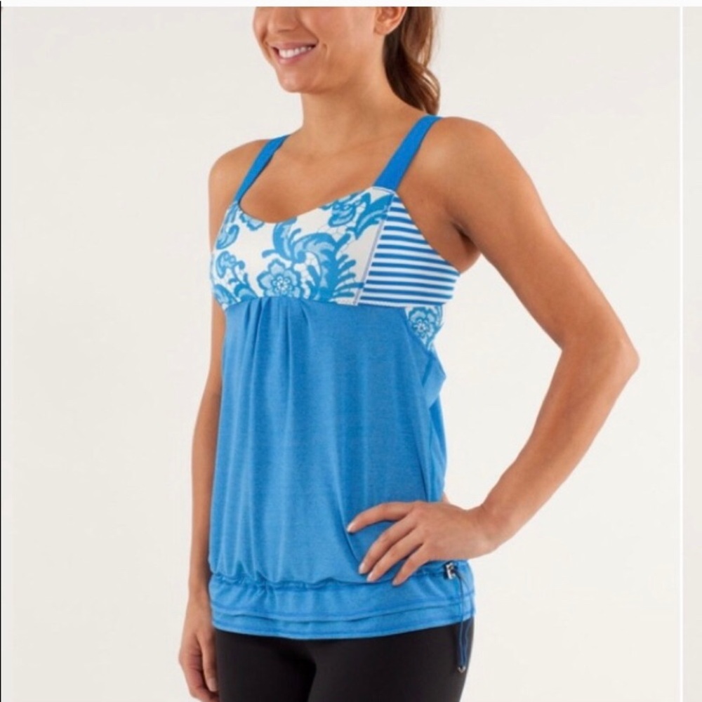 Lululemon Blue Printed Floral  Tank Sz 6